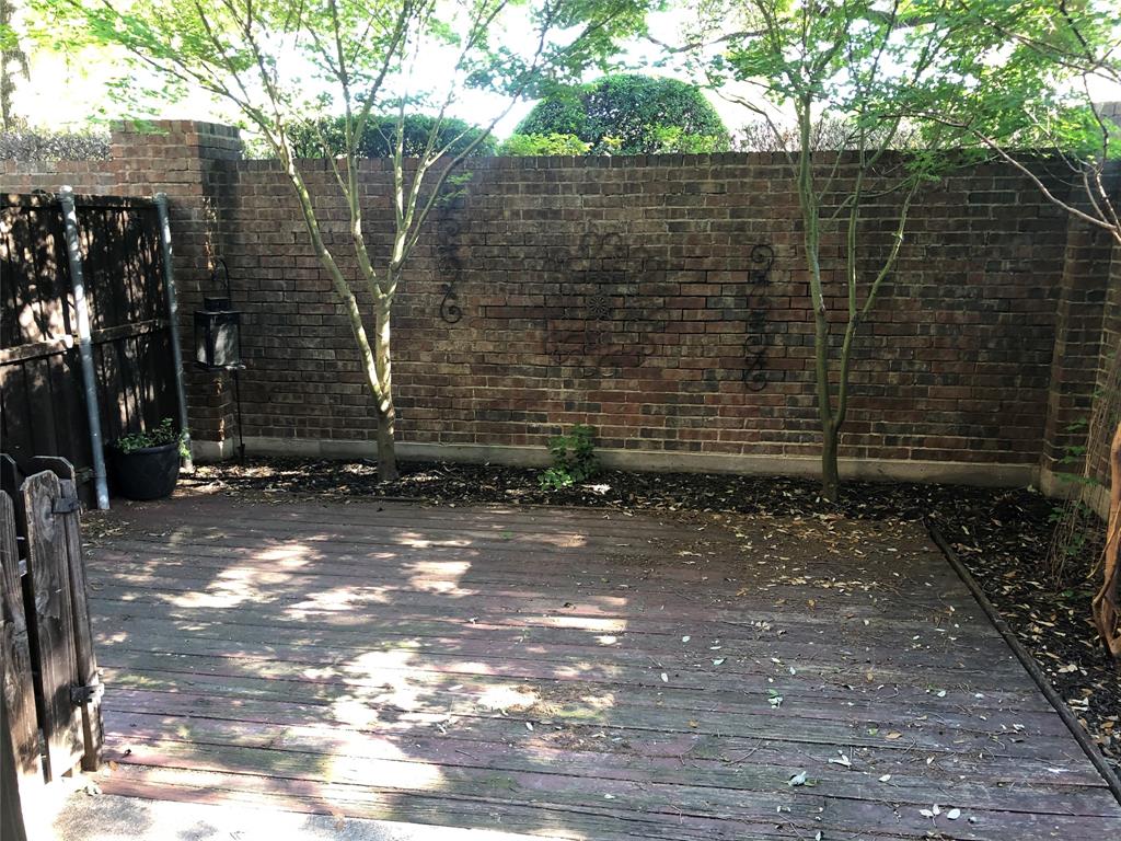 5859 Frankford Road, Unit 803 Dallas, TX 75252 - Photo 20 of 21 a view of a door and a yard