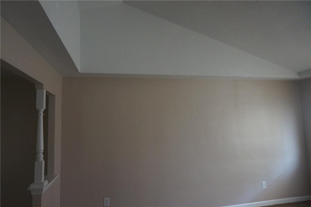 36 Highbury Road Cheswick, PA 15024 - Photo 11 of 13 living room ceiling