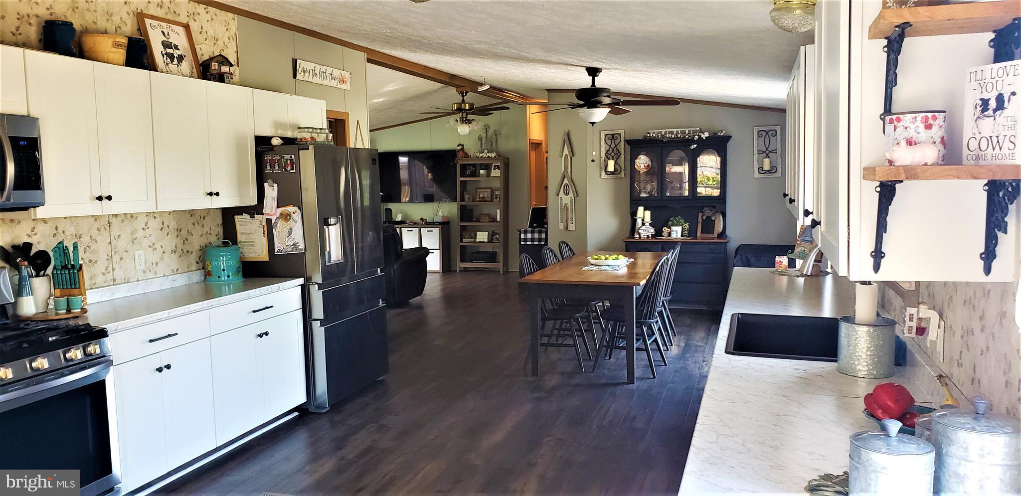 411 Hill Road Robesonia, PA 19551 - Photo 2 of 5 Gallery Image 2