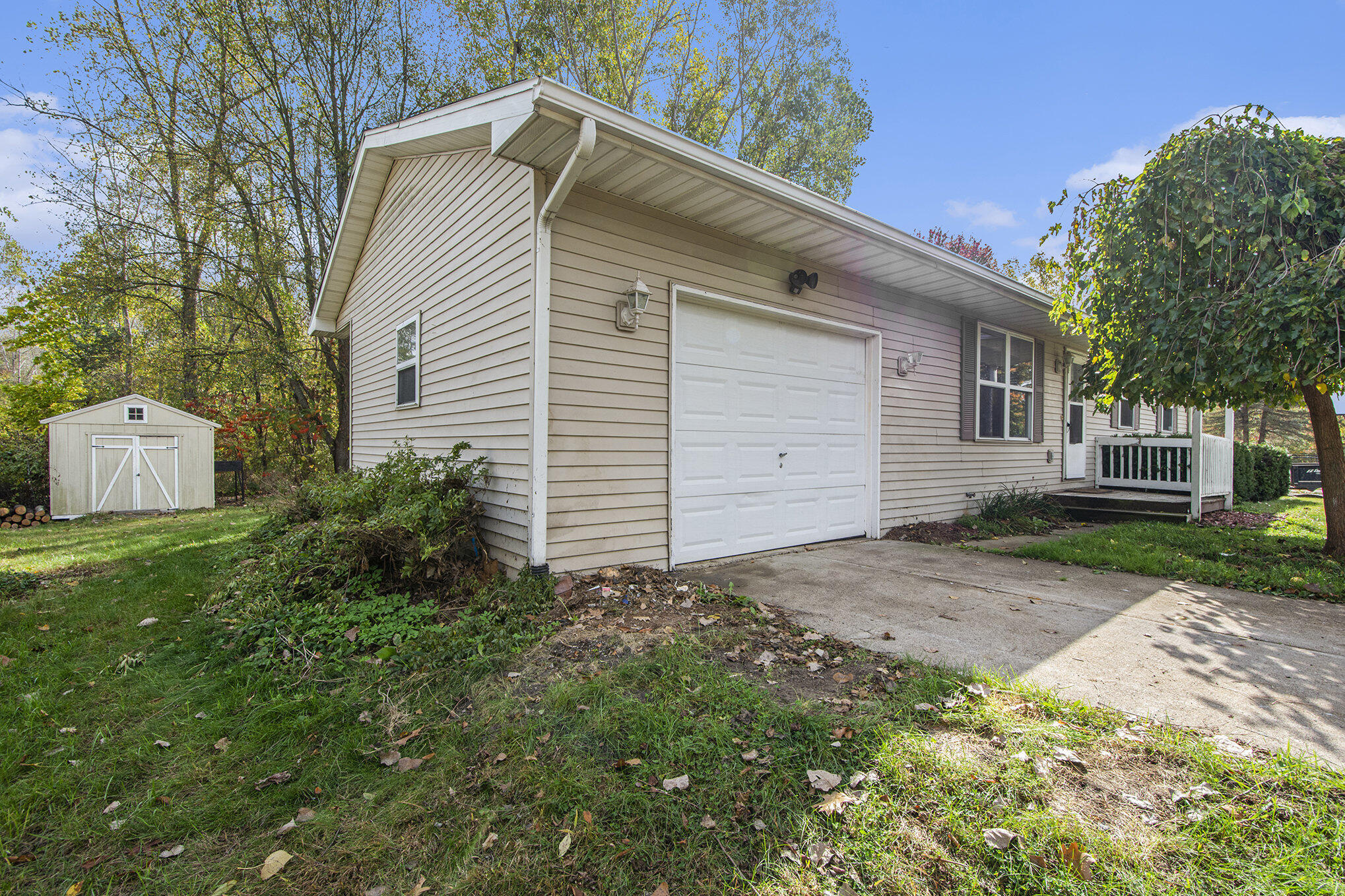 11681 North Meridian Road Pleasant Lake, MI 49272 - Photo 3 of 16 file_280