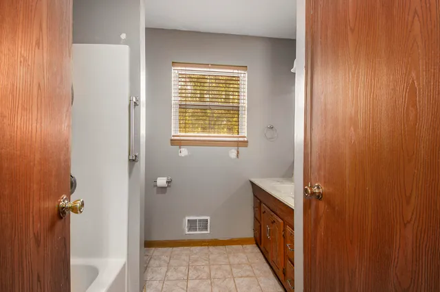 $209,900 | 11681 North Meridian Road, Pleasant Lake, MI 49272