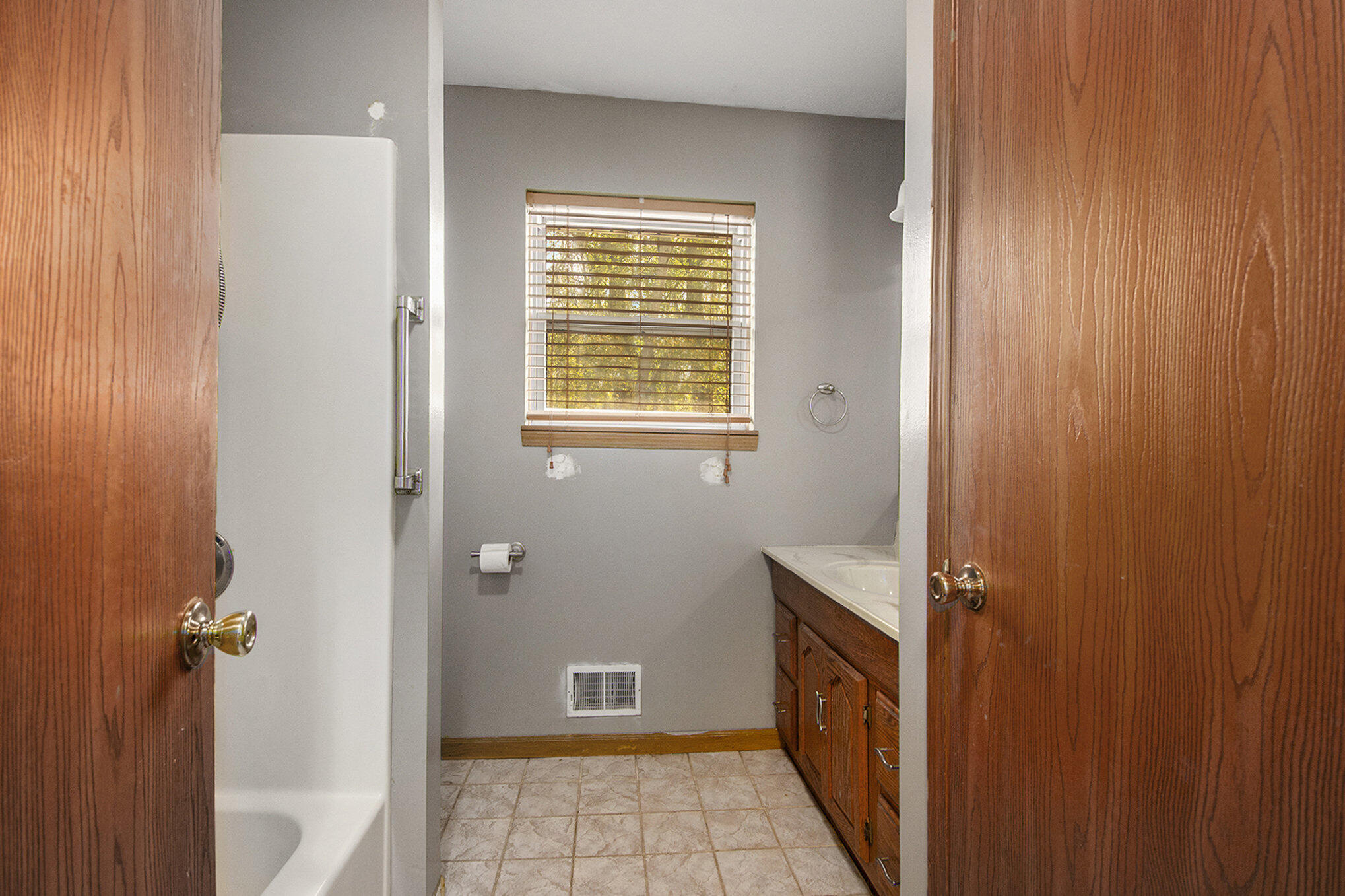 11681 North Meridian Road Pleasant Lake, MI 49272 - Photo 8 of 16 file_20