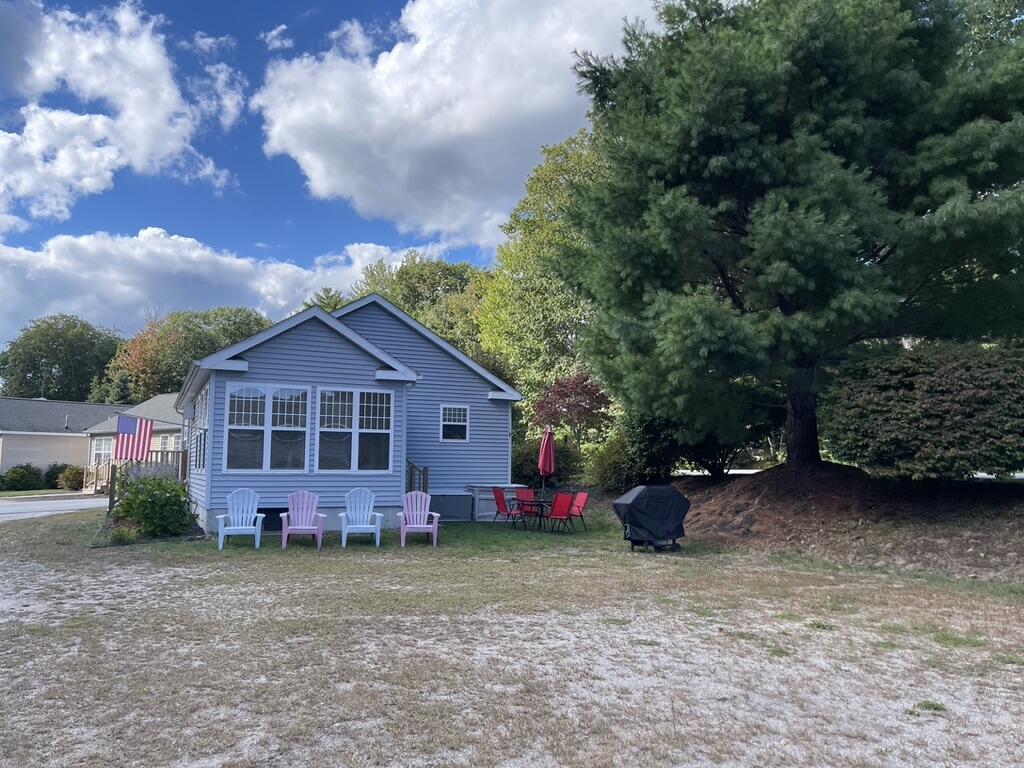 412 Post Road, Unit 279 Wells, ME 04090 - Photo 1 of 32 1 Cottage 279 outside