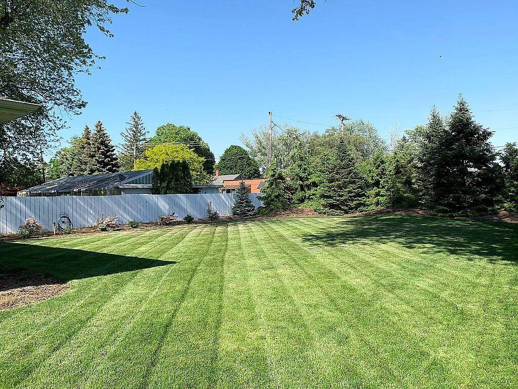 2401 Old Lakeshore Road St. Joseph, MI 49085 - Photo 52 of 63 240148