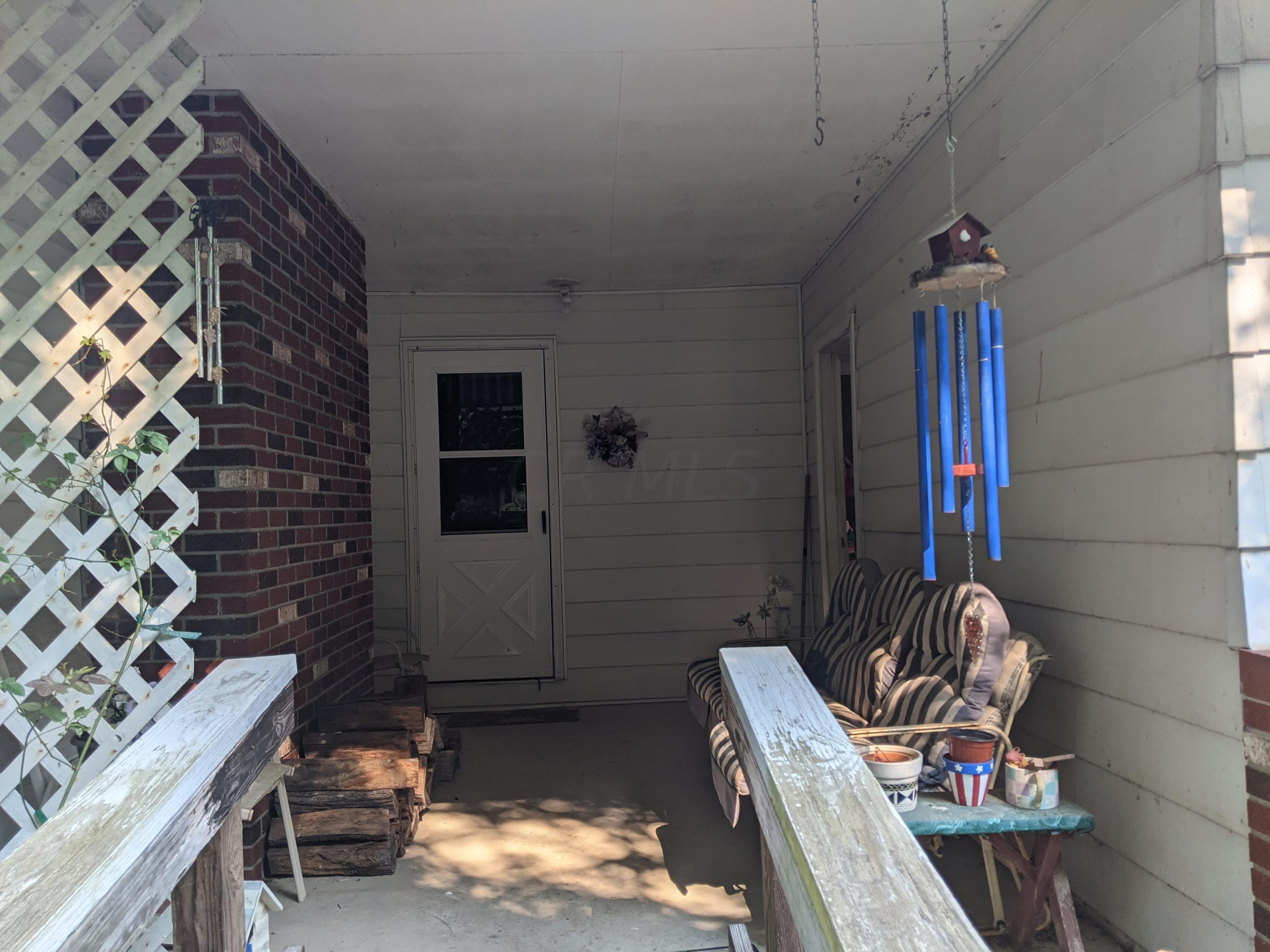 3835 Crawfis Road Southeast Lancaster, OH 43130 - Photo 2 of 7