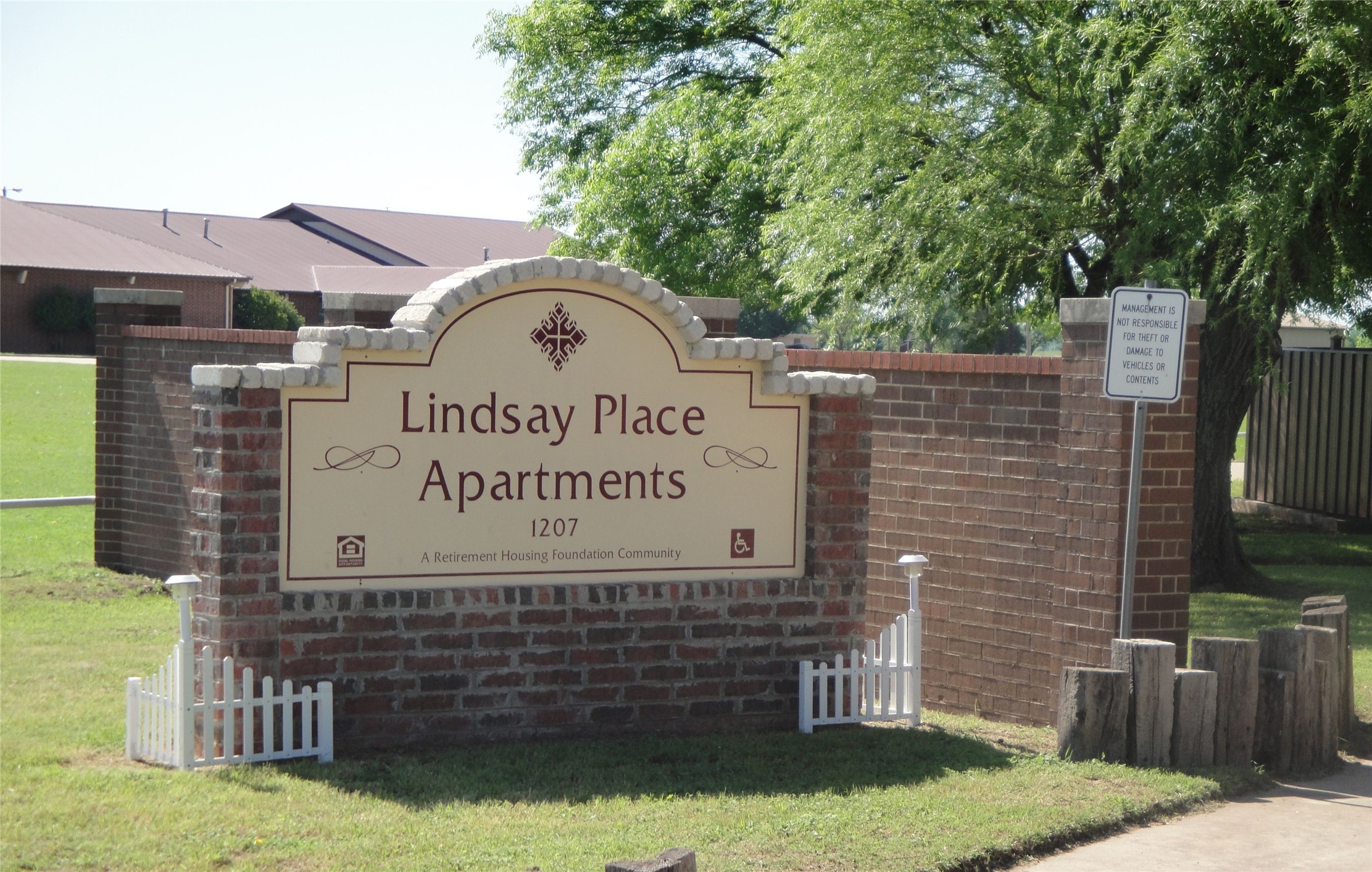 1207 West Cherokee Street Lindsay, OK 73052 - Photo 2 of 6