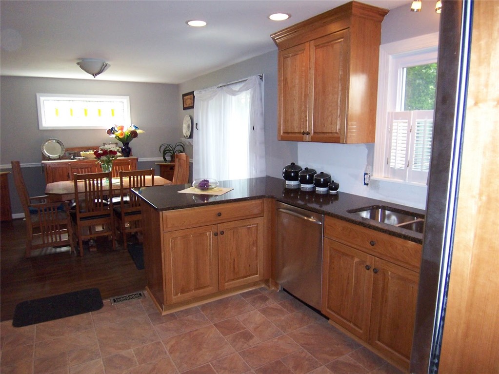 50 Greenview Drive Rochester, NY 14620 - Photo 10 of 25 Newly Renovated Kitchen