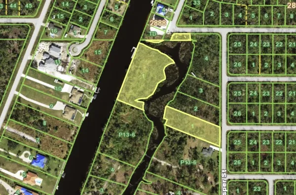 a view of an outdoor space