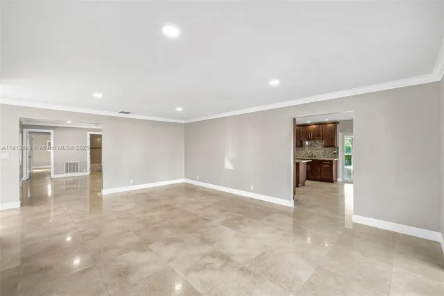 $10,998 | 633 Solar Isle Drive, Fort Lauderdale, FL 33301