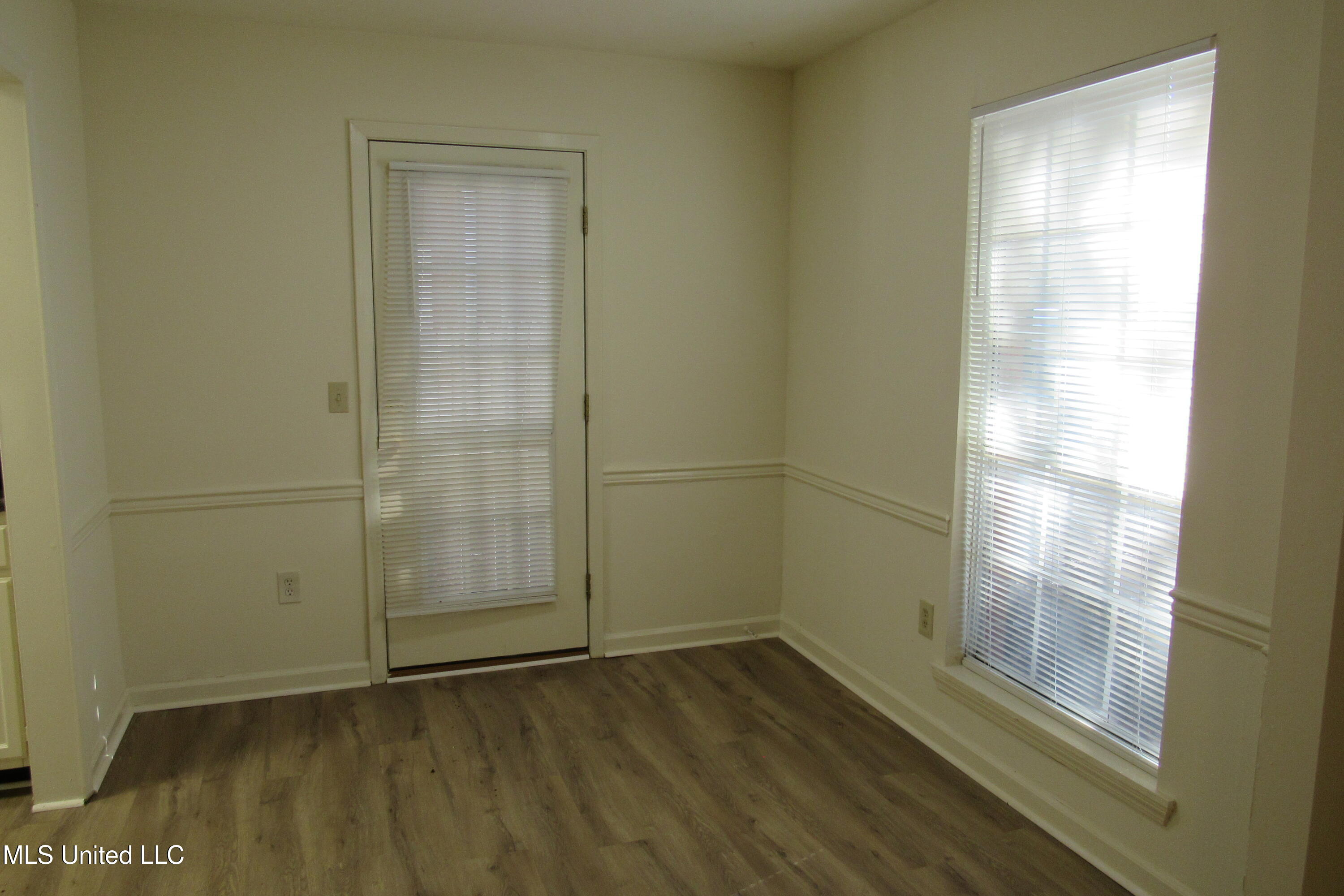 914 Morningside Street, Unit A2 Jackson, MS 39202 - Photo 15 of 17 D33FEC2D-FDD7-42F0-959B-4E9CF98544E2