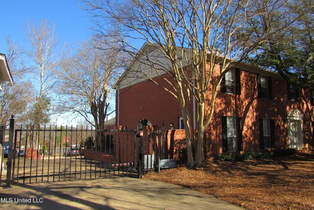 $1,095 | 914 Morningside Street, Unit A2, Jackson, MS 39202