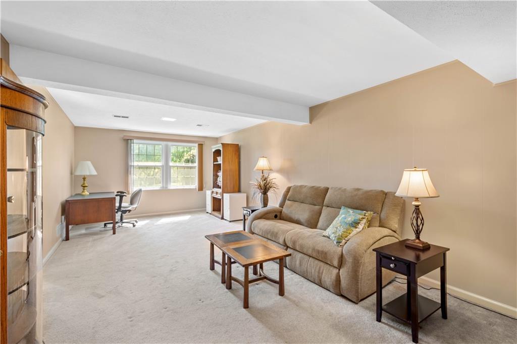 1271 Old Meadow Road Pittsburgh, PA 15241 - Photo 8 of 25 Gallery Image 8
