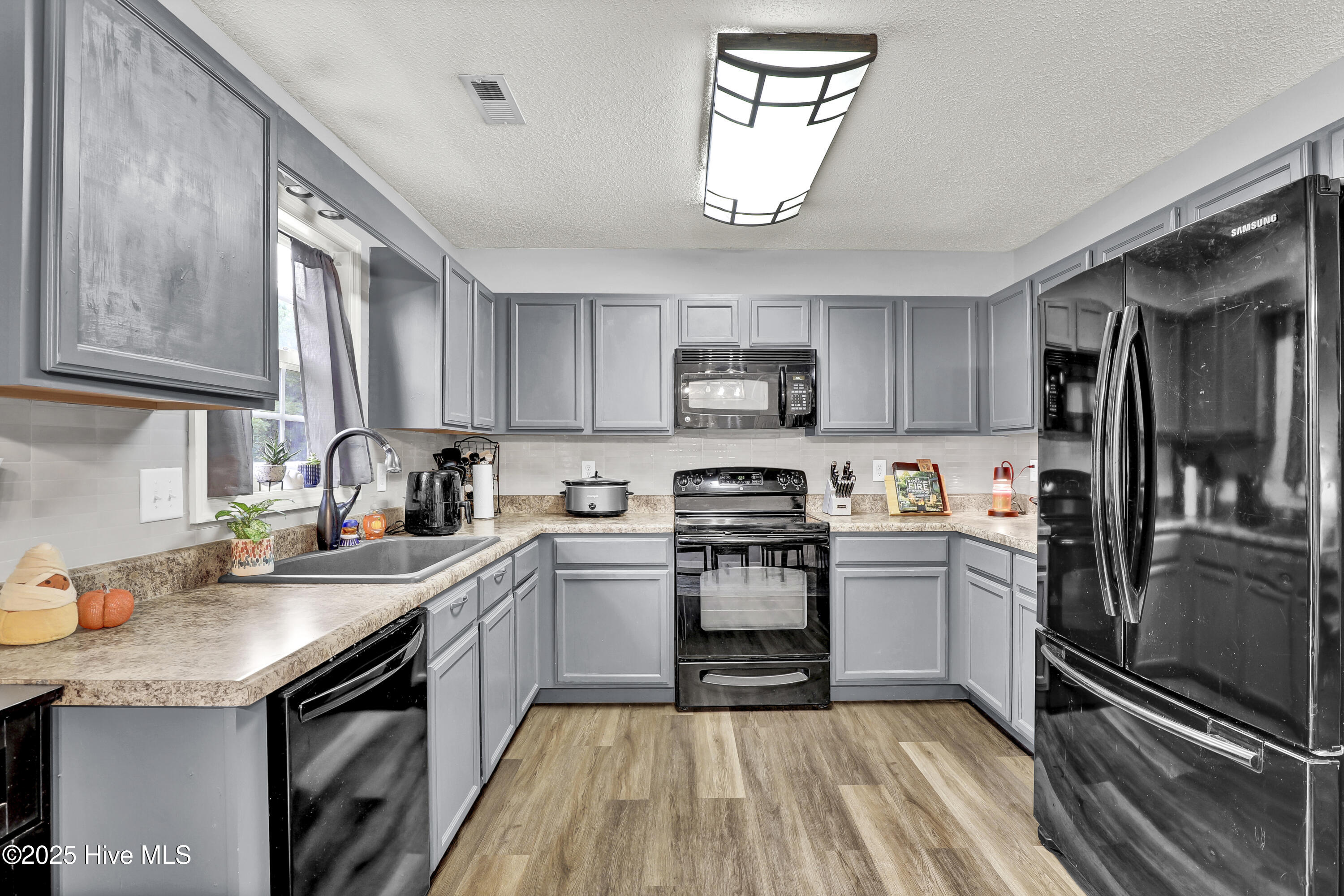 117 Jenna Rea Road Hubert, NC 28539 - Photo 10 of 37 Kitchen