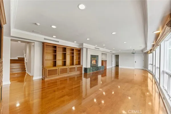 a view of an entryway of the house