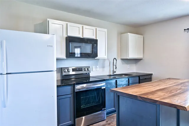 $215,000 | 16623 Colleen Place, Conroe, TX 77306