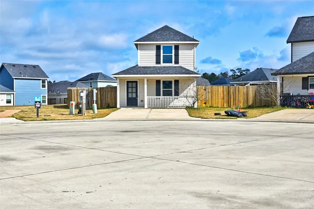 $215,000 | 16623 Colleen Place, Conroe, TX 77306