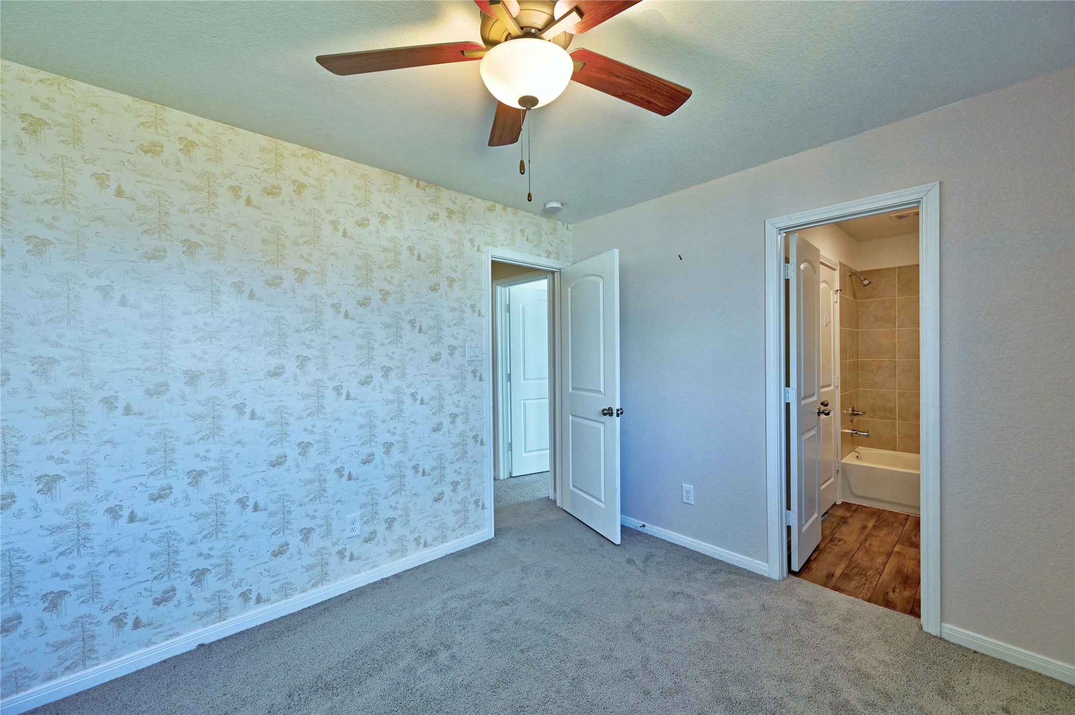 16623 Colleen Place Conroe, TX 77306 - Photo 27 of 44 Secondary bedroom #2 upstairs.