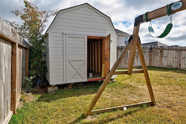 $215,000 | 16623 Colleen Place, Conroe, TX 77306