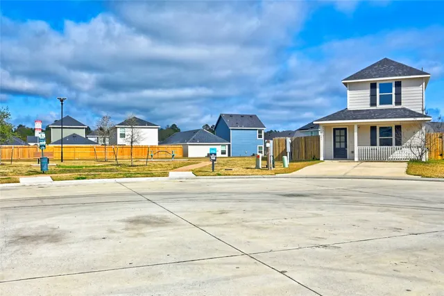 $215,000 | 16623 Colleen Place, Conroe, TX 77306