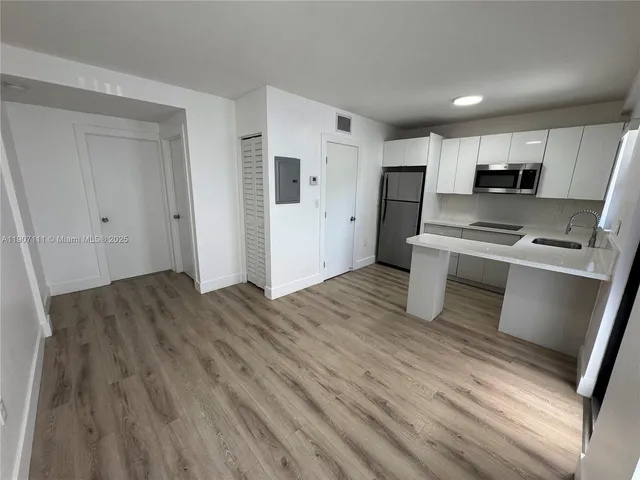 $1,600 | 1971 Northwest 2nd Court, Unit 7, Miami, FL 33136