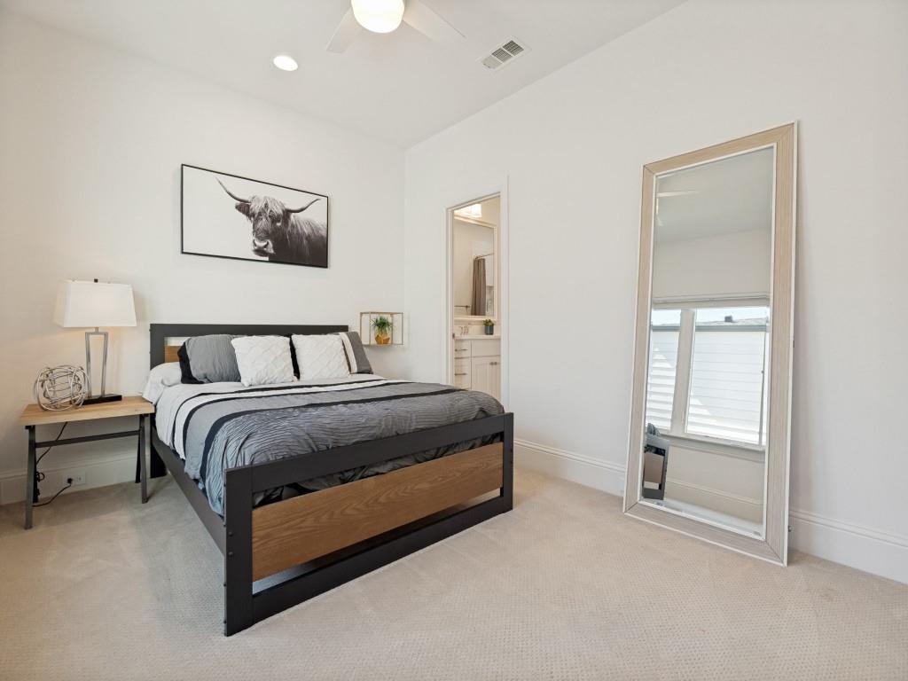 732 West 7th Street Dallas, TX 75208 - Photo 18 of 25 Recessed lighting and ceiling fan overhead