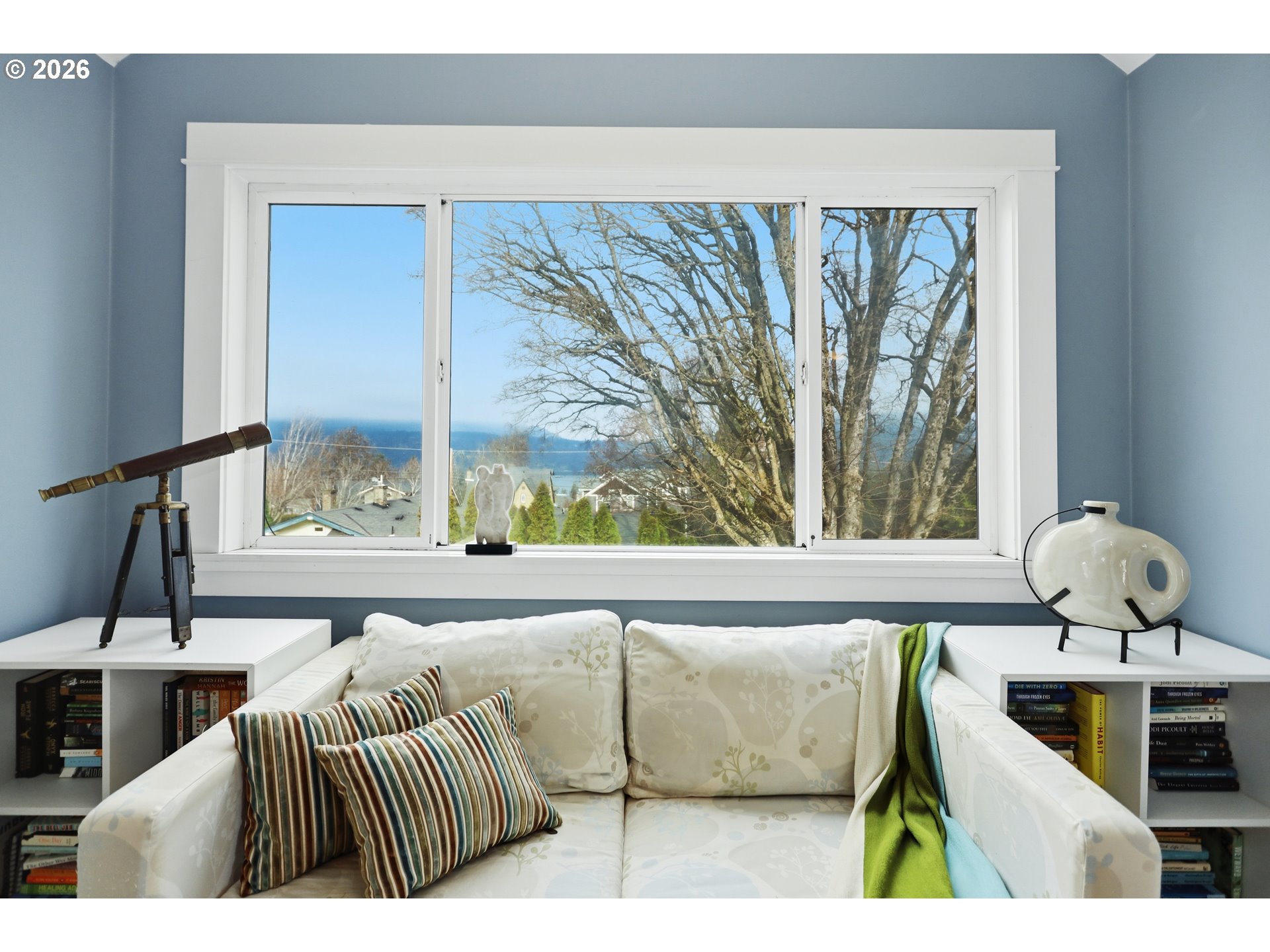 1028 Cascade Avenue Hood River, OR 97031 - Photo 21 of 33 a view of a living room and a window