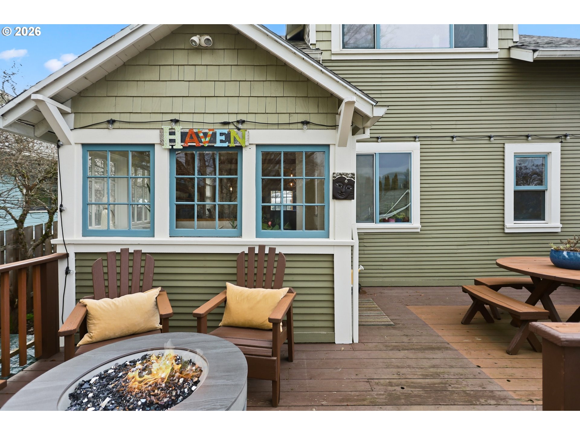 1028 Cascade Avenue Hood River, OR 97031 - Photo 25 of 33 a view of a house with back yard
