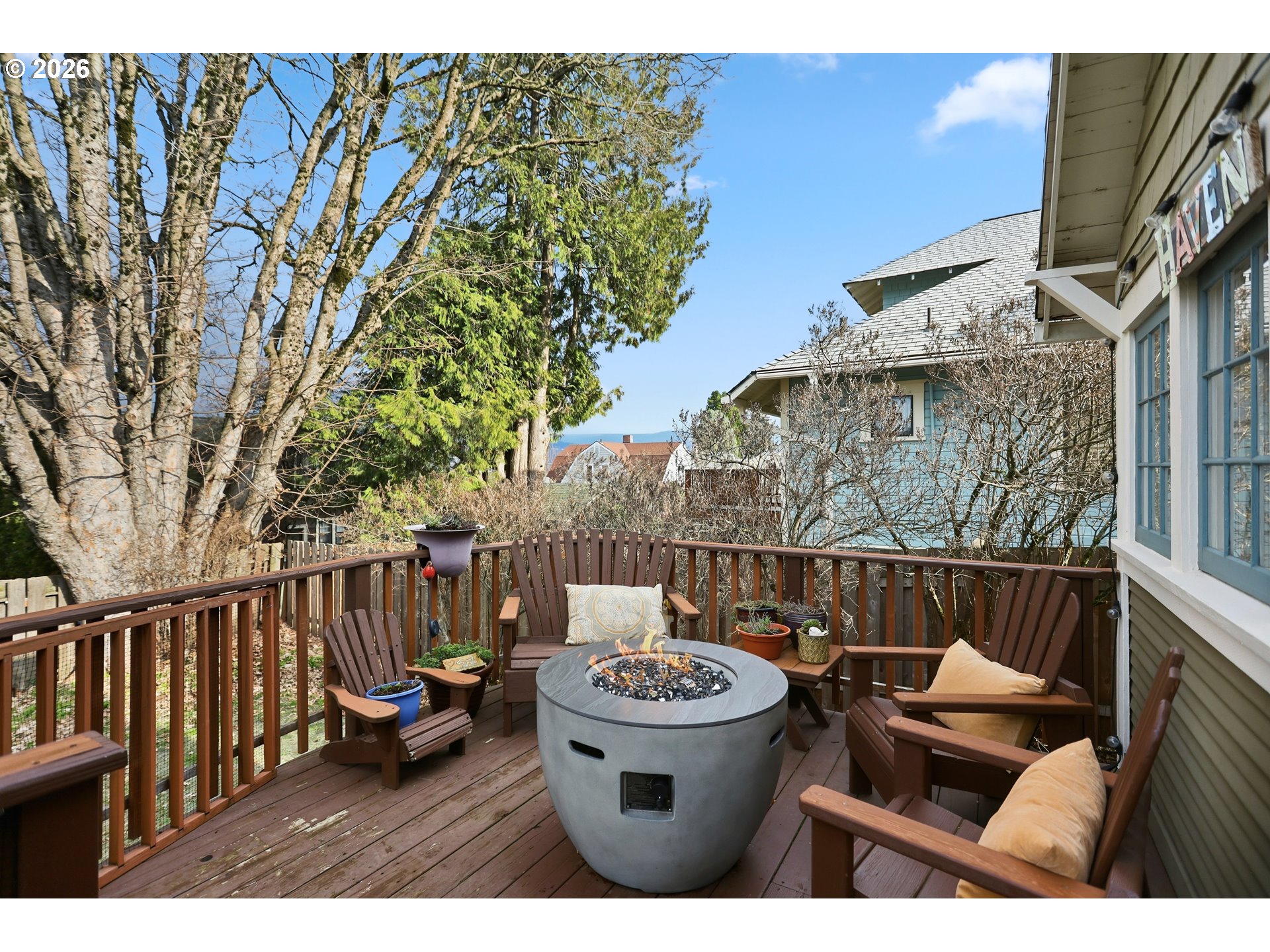 1028 Cascade Avenue Hood River, OR 97031 - Photo 26 of 33 a view of balcony with furniture