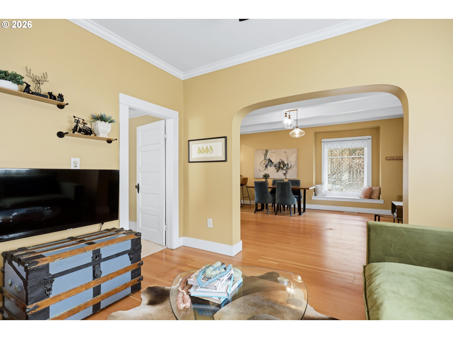 1028 Cascade Avenue Hood River, OR 97031 - Photo 6 of 33 a living room with furniture and a flat screen tv