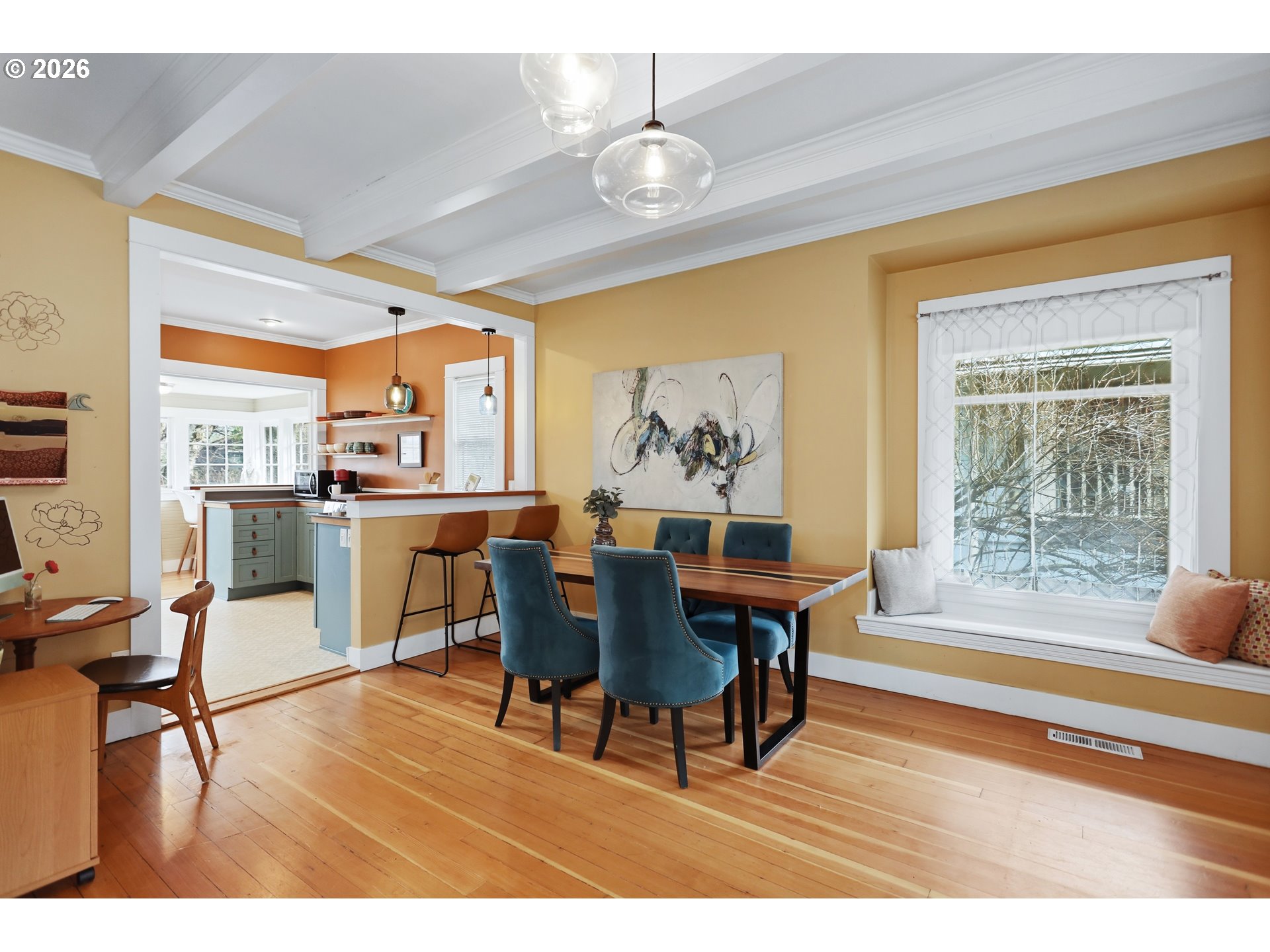 1028 Cascade Avenue Hood River, OR 97031 - Photo 8 of 33 a living room with furniture and a large window