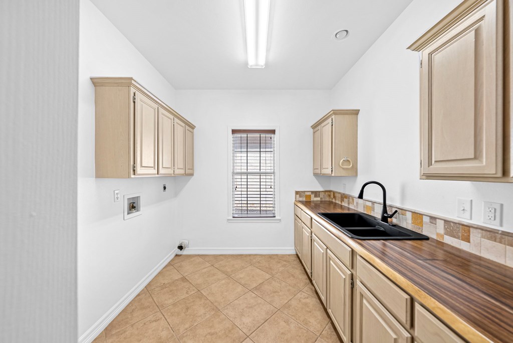 144 St Andrews Loop Kerrville, TX 78028 - Photo 38 of 64