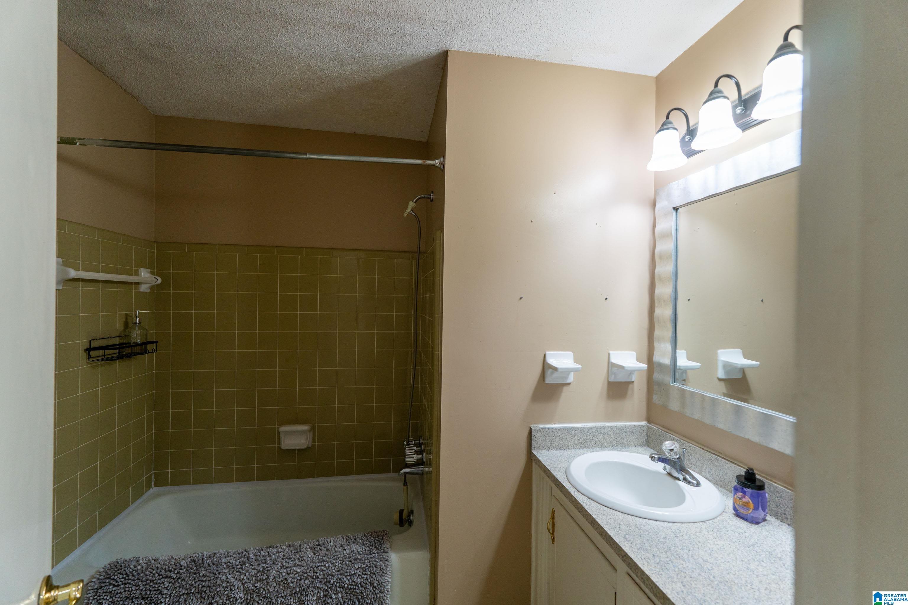 704 Hilltop Road Warrior, AL 35180 - Photo 37 of 56