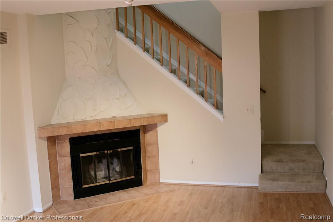 22182 Pondview, Unit 7 Novi, MI 48375 - Photo 9 of 28 IMG_9634.jpg