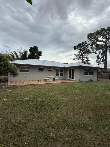 $2,600 | 4030 Asbury Place, Sarasota, FL 34233