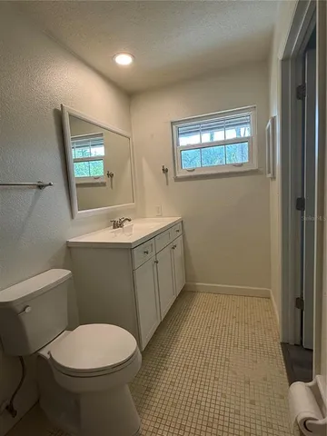 $2,600 | 4030 Asbury Place, Sarasota, FL 34233