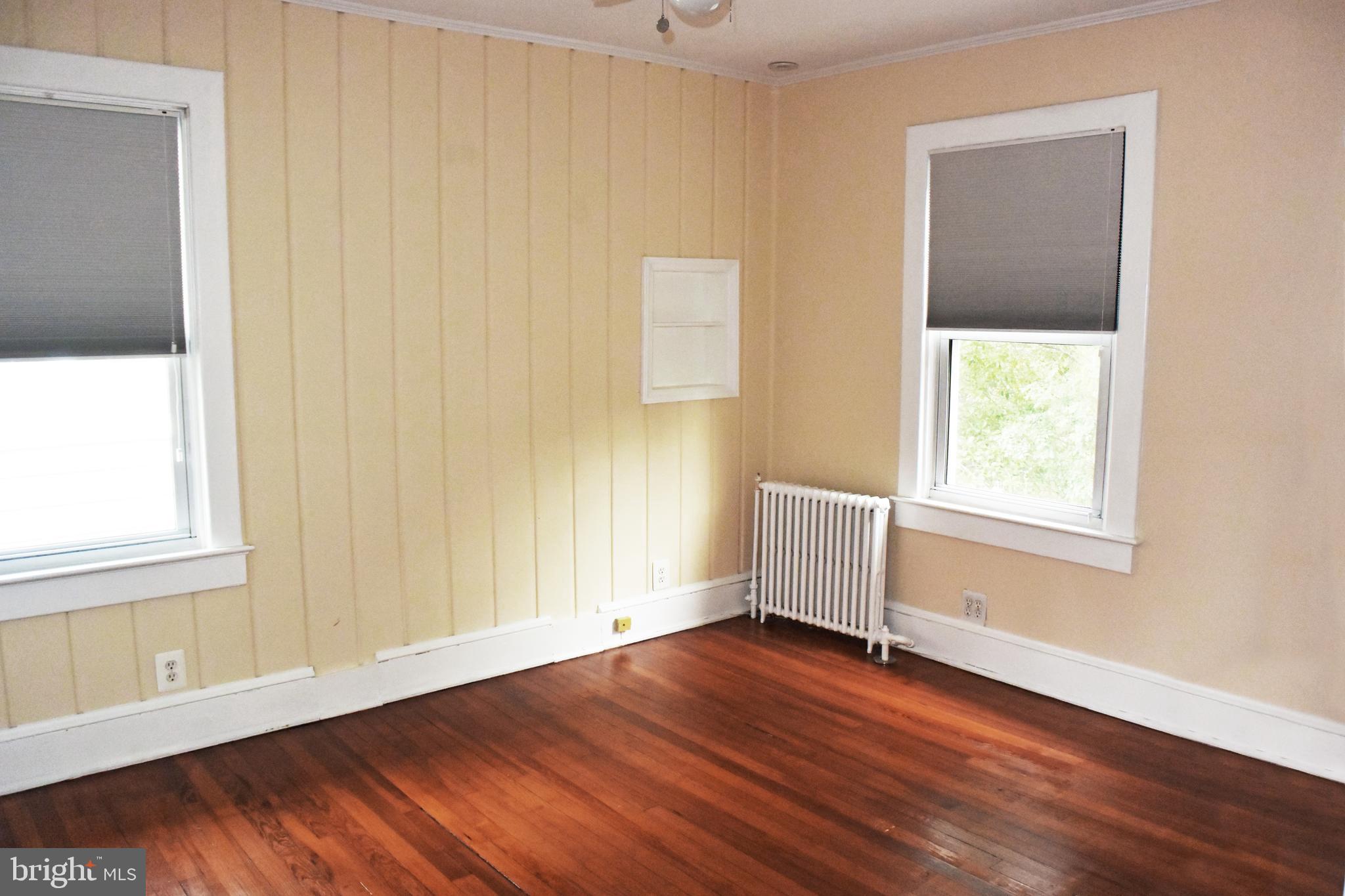 27 West Spring Street Alexandria, VA 22301 - Photo 8 of 29 Master Bedroom
