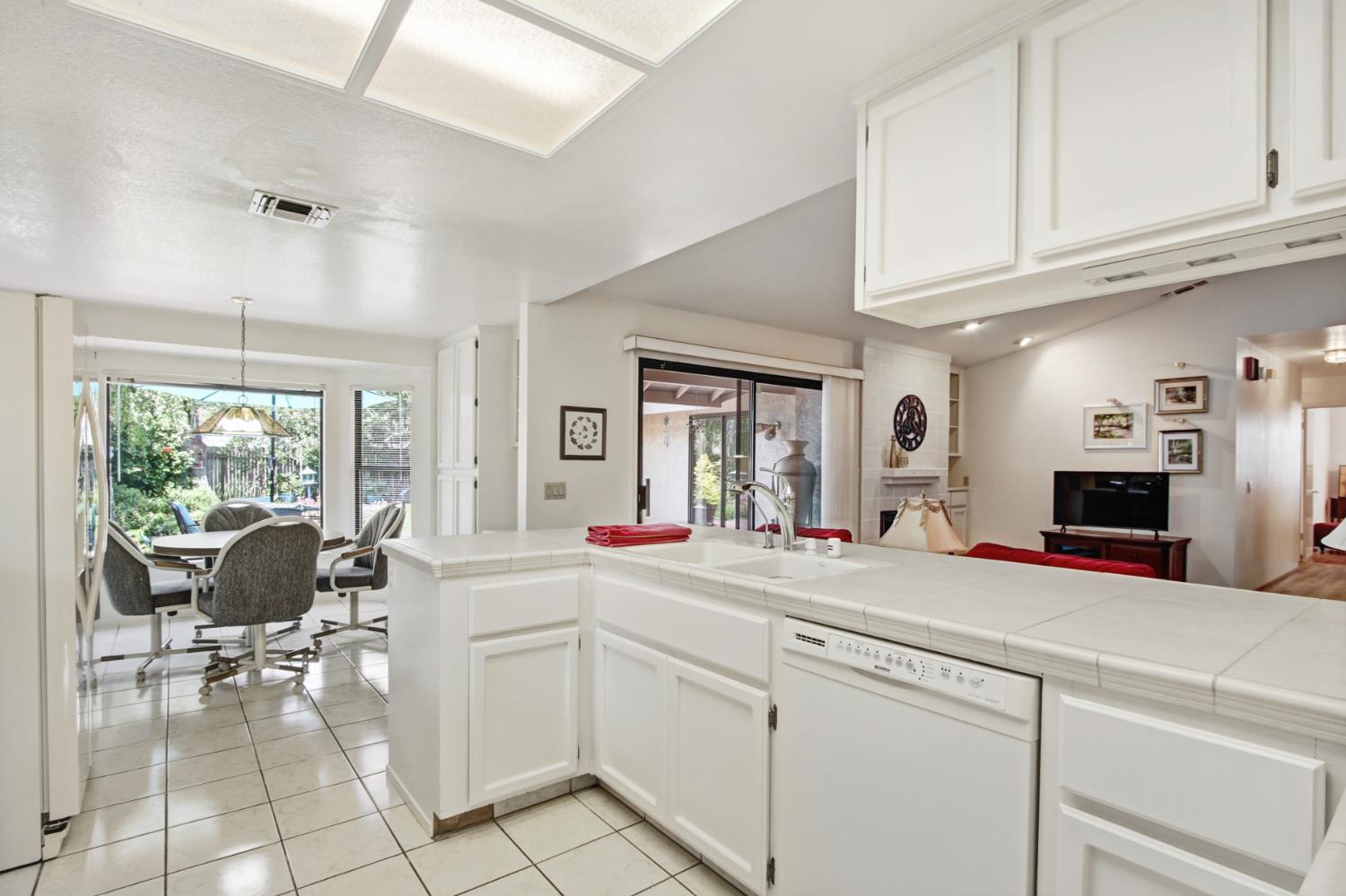 11609 Boom Pointer Way Rancho Cordova, CA 95670 - Photo 23 of 60 Looking through kitchen into Breakfast Nook