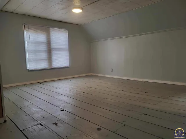 $59,900 | 1335 Southwest Lincoln Street, Topeka, KS 66604