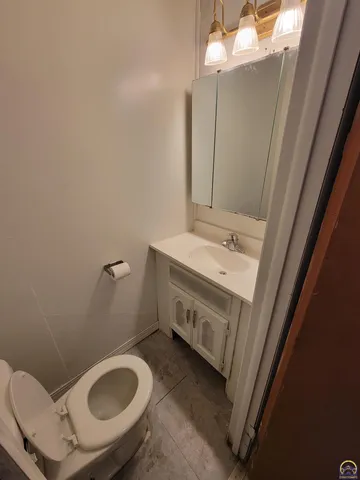 $59,900 | 1335 Southwest Lincoln Street, Topeka, KS 66604