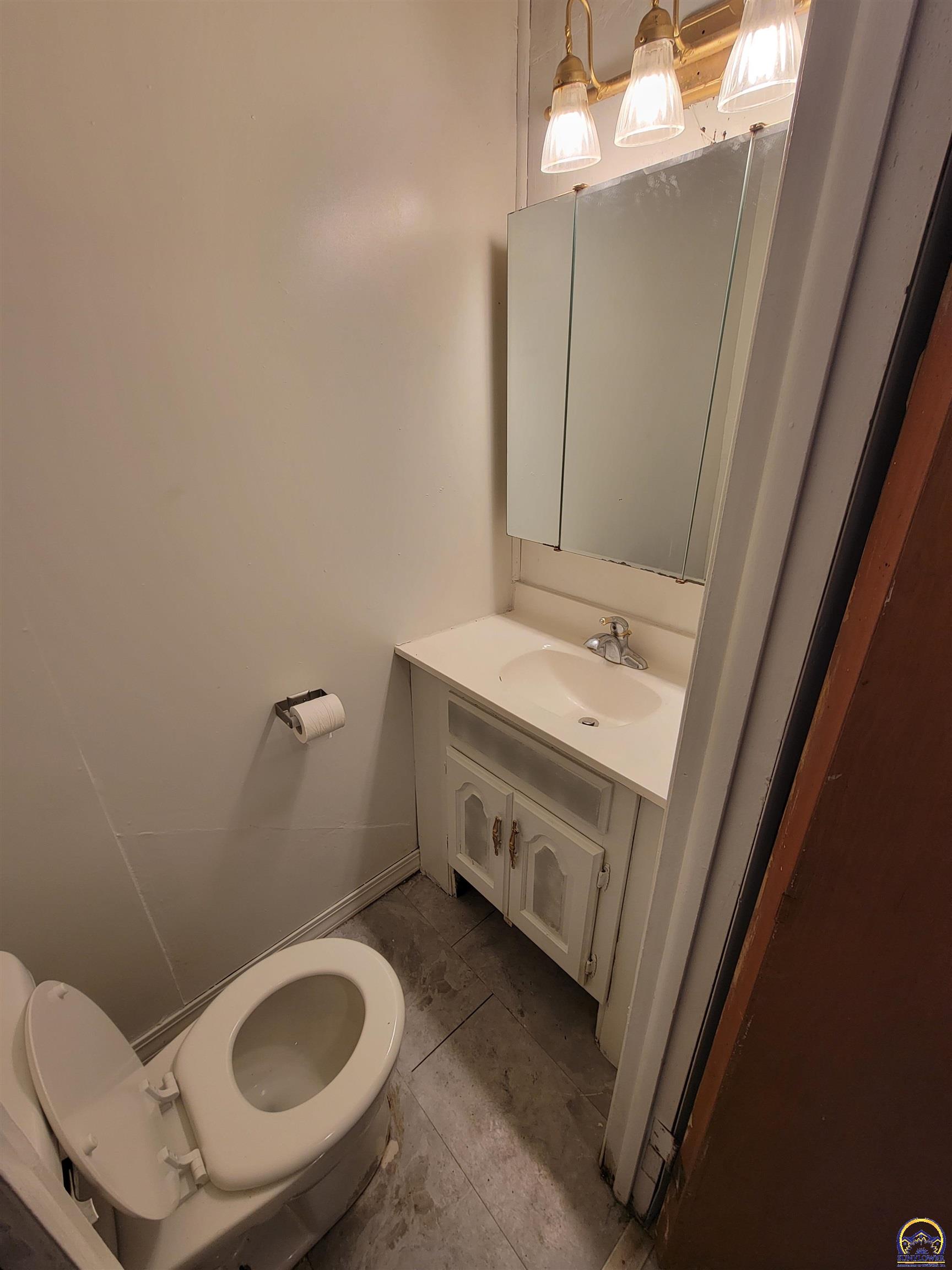 1335 Southwest Lincoln Street Topeka, KS 66604 - Photo 5 of 13