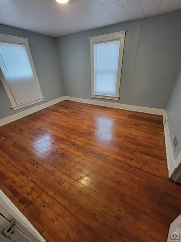 $59,900 | 1335 Southwest Lincoln Street, Topeka, KS 66604