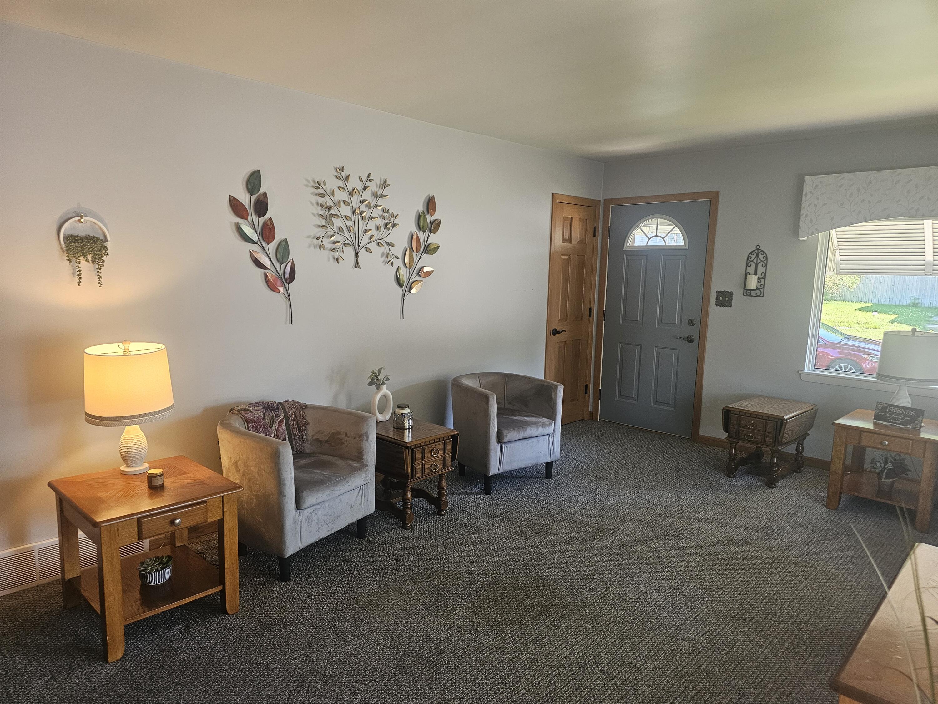 1714 Madison Street Manitowoc, WI 54220 - Photo 7 of 24 20260623_154423