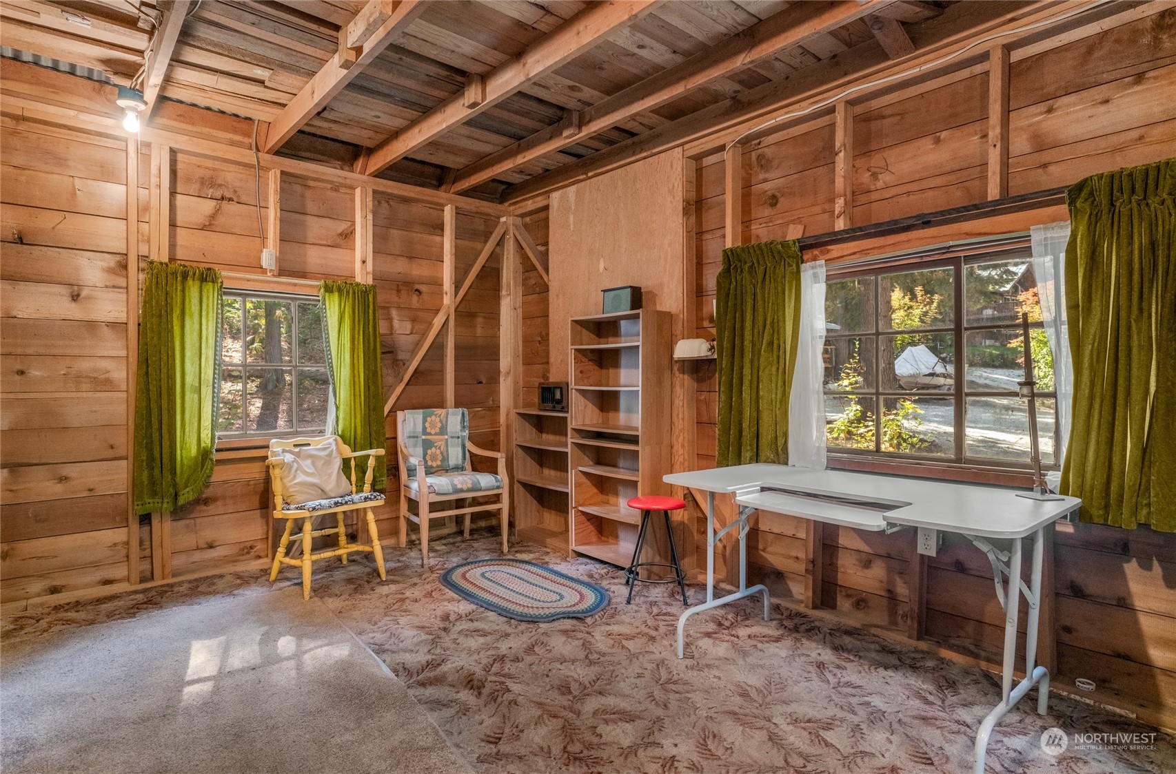 15231 Cedar Brae Road Leavenworth, WA 98826 - Photo 13 of 24 a view of a room with chairs
