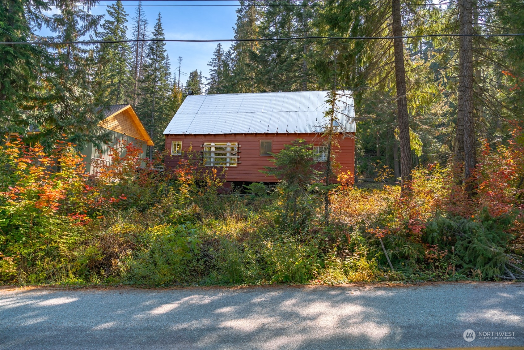 15231 Cedar Brae Road Leavenworth, WA 98826 - Photo 24 of 24 front view of a house with a yard
