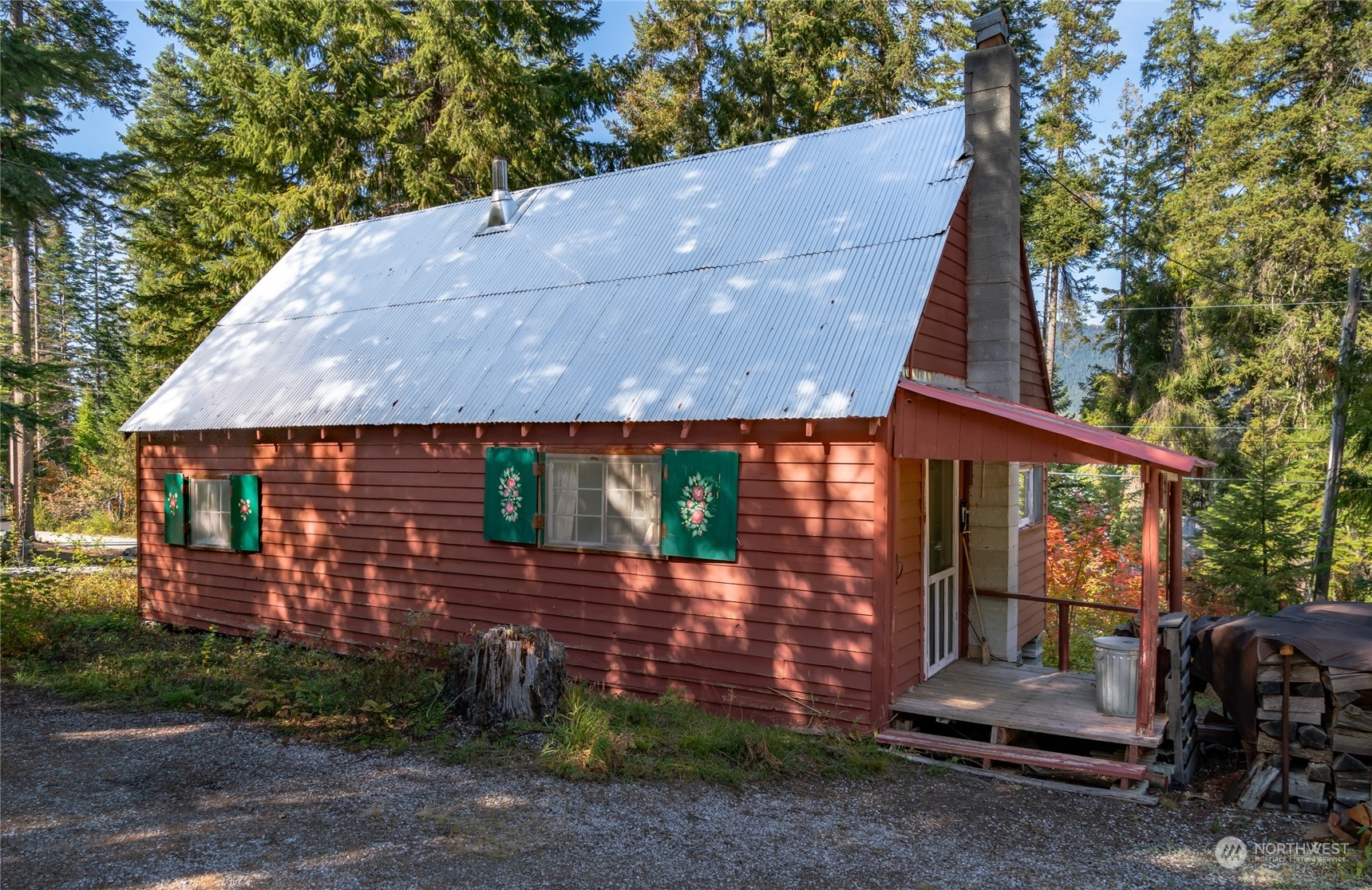15231 Cedar Brae Road Leavenworth, WA 98826 - Photo 3 of 24 a view of a house with a yard