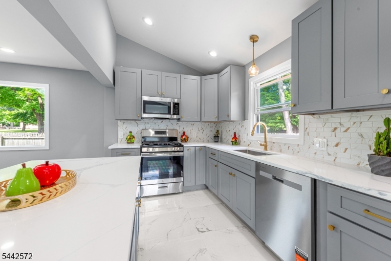 20 Corwin Street Kenvil, NJ 07847 - Photo 10 of 26