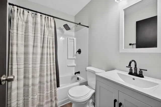 $230,000 | 256 Robin Hood Ln N East, Fairmount, GA 30139