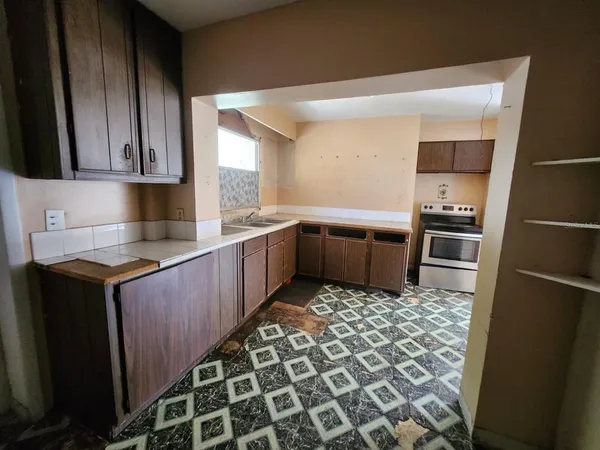 $179,000 | 910 Emerald Drive, Mount Dora, FL 32757