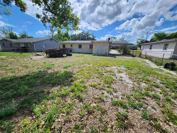 $179,000 | 910 Emerald Drive, Mount Dora, FL 32757