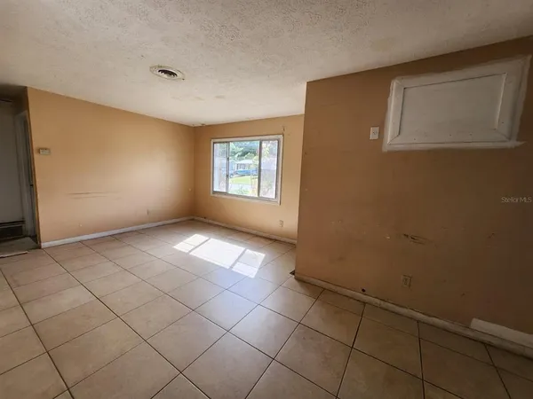 $179,000 | 910 Emerald Drive, Mount Dora, FL 32757